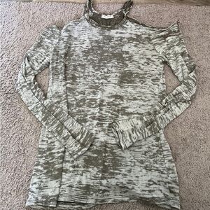 Promesa grey open shoulder sweater